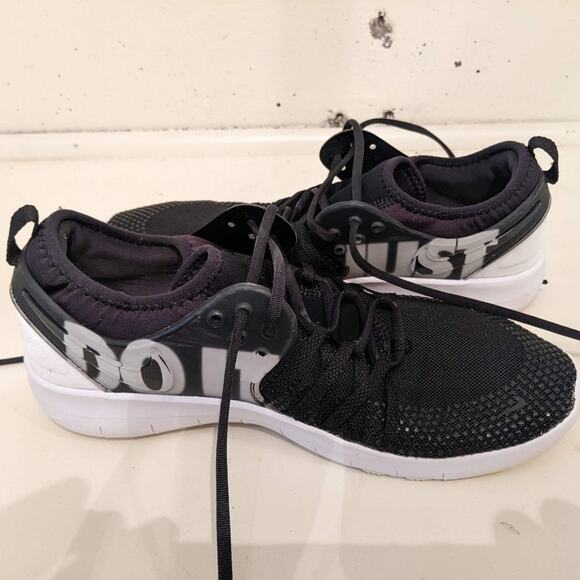 NIKE FreeTR 7 Premium Trainers Just Do It Print Black White Women's 10 - Picture 1 of 5